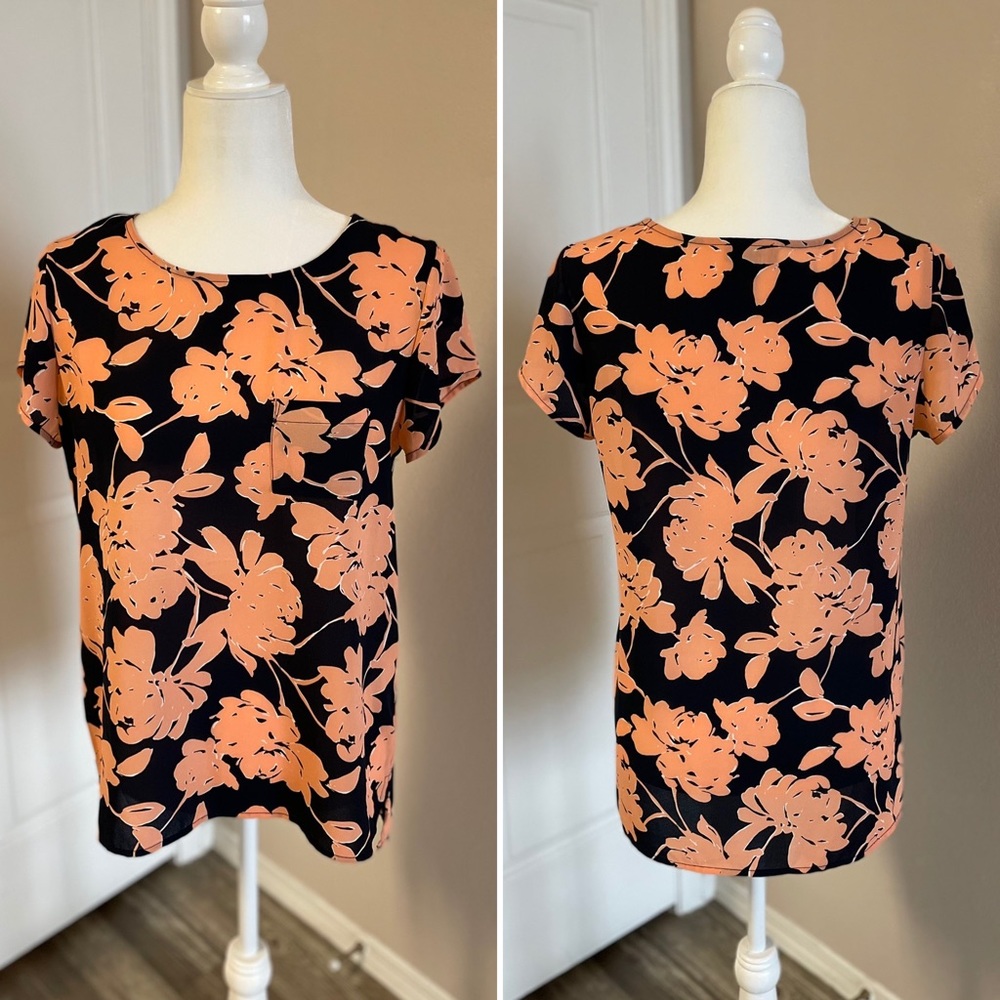 THE LIMITED Short Sleeve Floral Blouse Size S